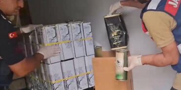 balikesirde ele gecirildi 3 bin 879 litre sahte zeytinyagi 1800 kilo sahte bal