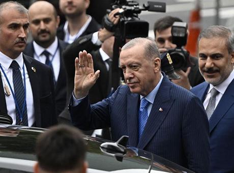 cumhurbaskani erdogan turkevinden ayrildi
