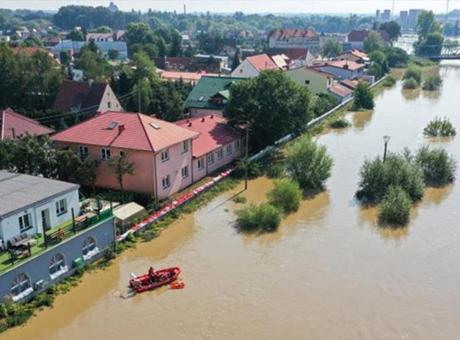 polonyanin yardimina bayraktar siha kostu firtinanin vurdugu bolgeler izleniyor